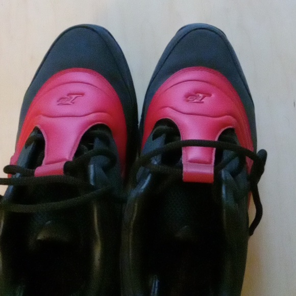 Reebok Answers (A.I.'s) Red & Black-DMX..size 12. - Picture 7 of 10